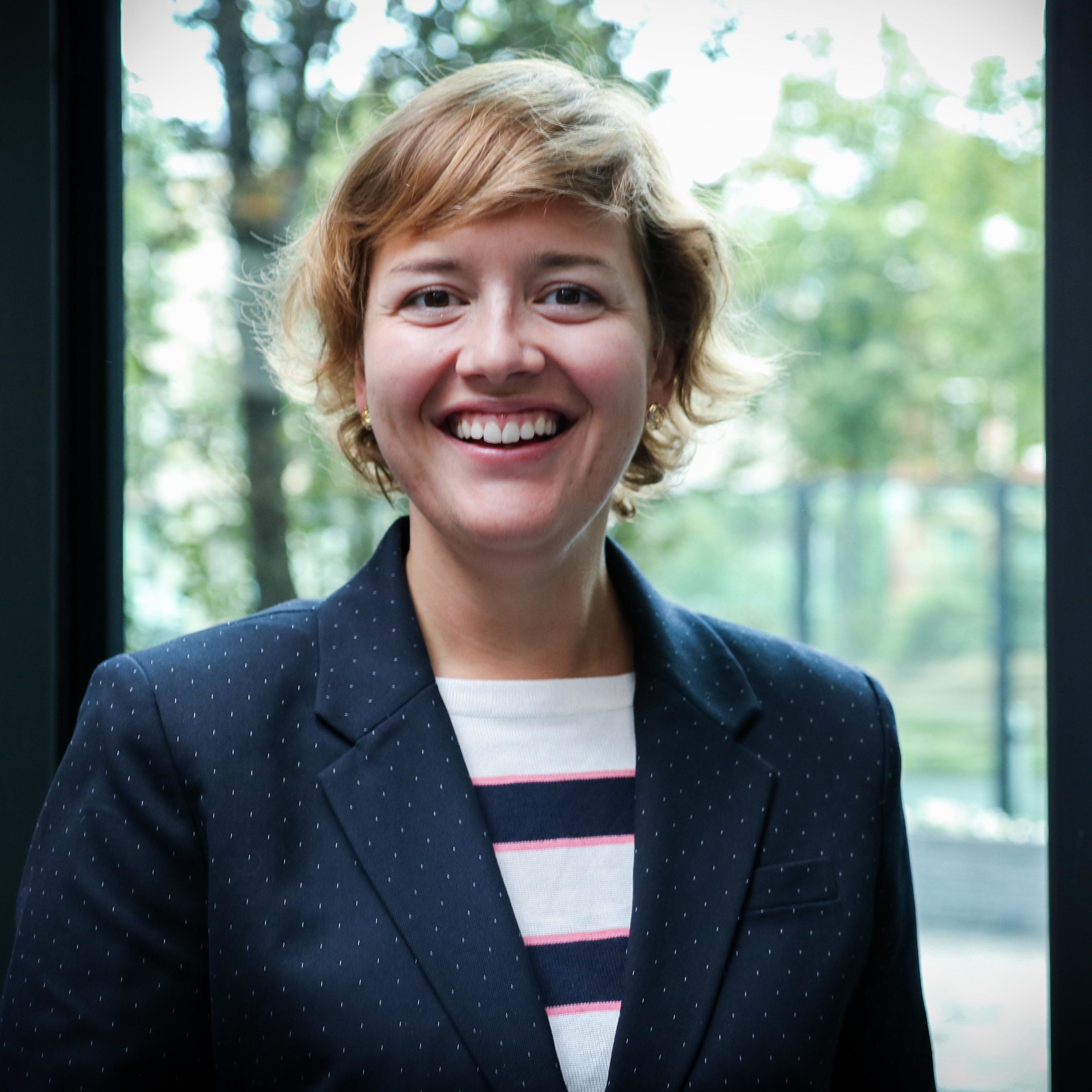 Dr. Nicole S. van der Meulen